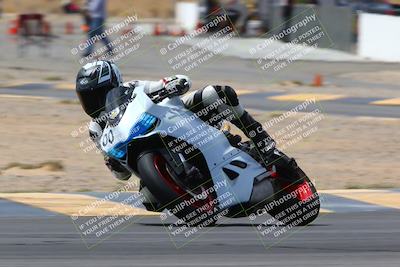 media/Apr-09-2022-SoCal Trackdays (Sat) [[c9e19a26ab]]/Turn 2 (1140am)/